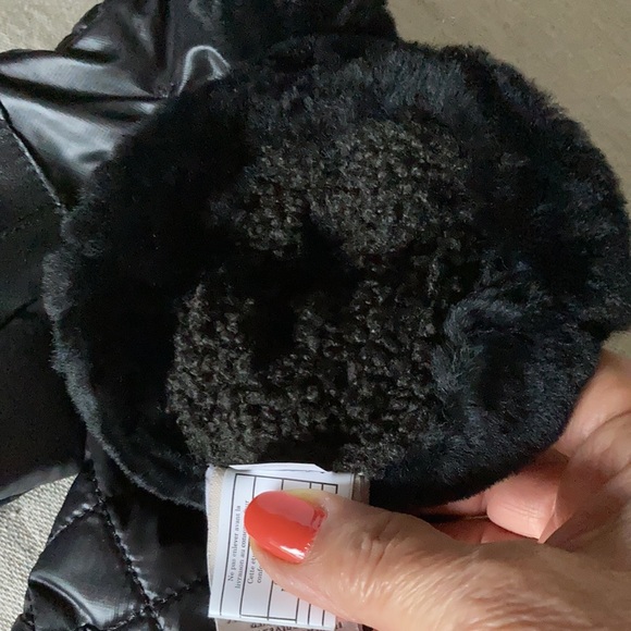 NWT UGG quilted all weather gloves - Picture 4 of 6